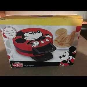Mickey Mouse waffle maker